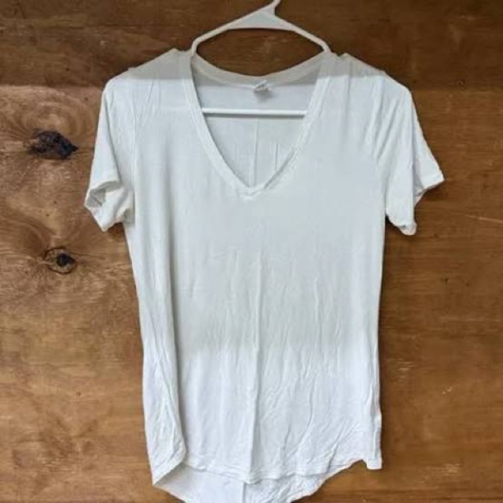 Old Navy: White, Size XS, Luxe T-Shirt, V Neck, smoke-free home, like new!